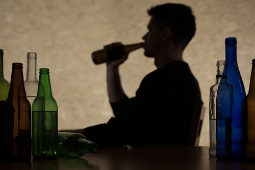 アルコール依存症と家庭崩壊　～子どもが毒親を切り捨てる権利～