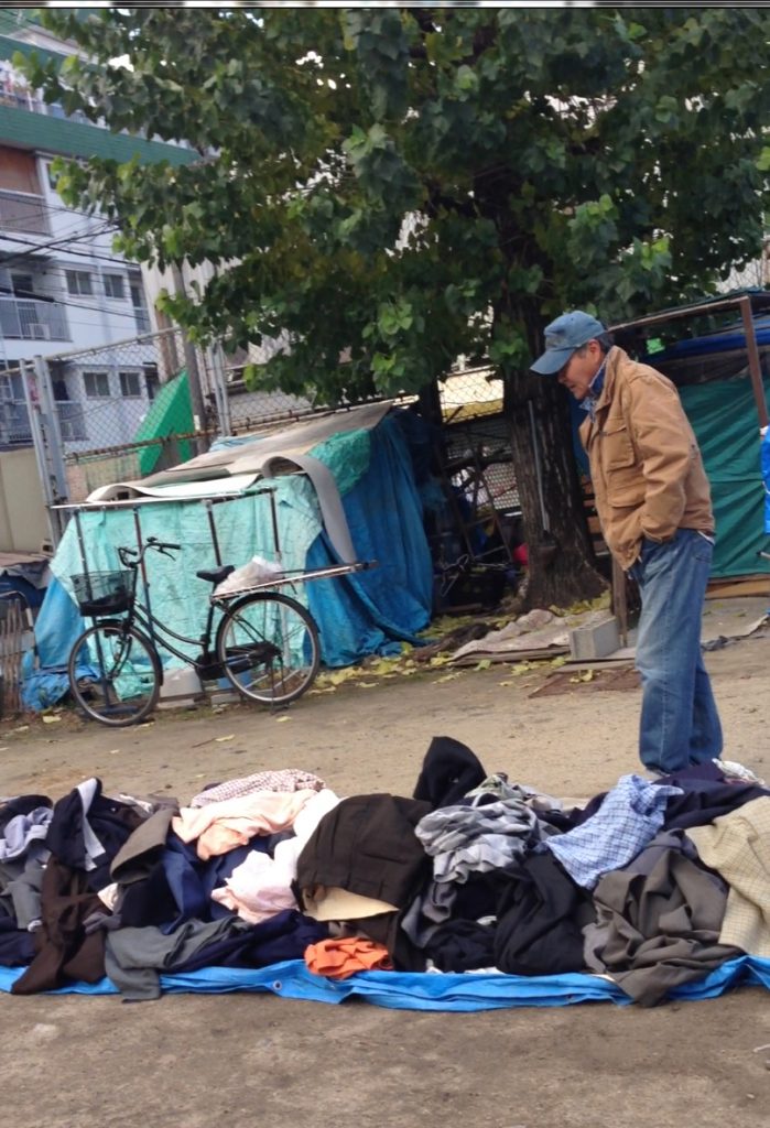 炊き出し，ホームレス